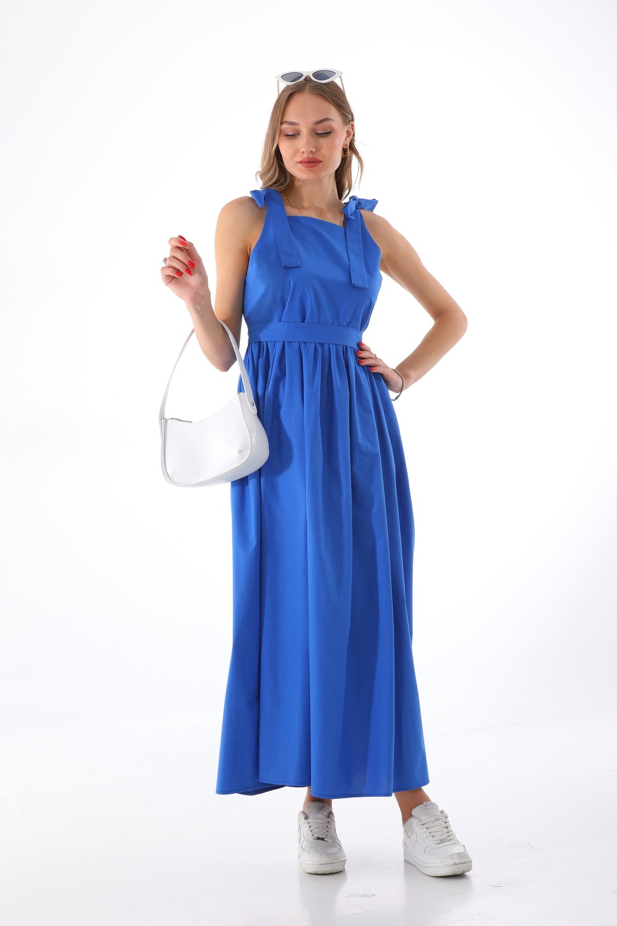 Omuzdan Bağlamalı Kuşaklı Mavi Jile