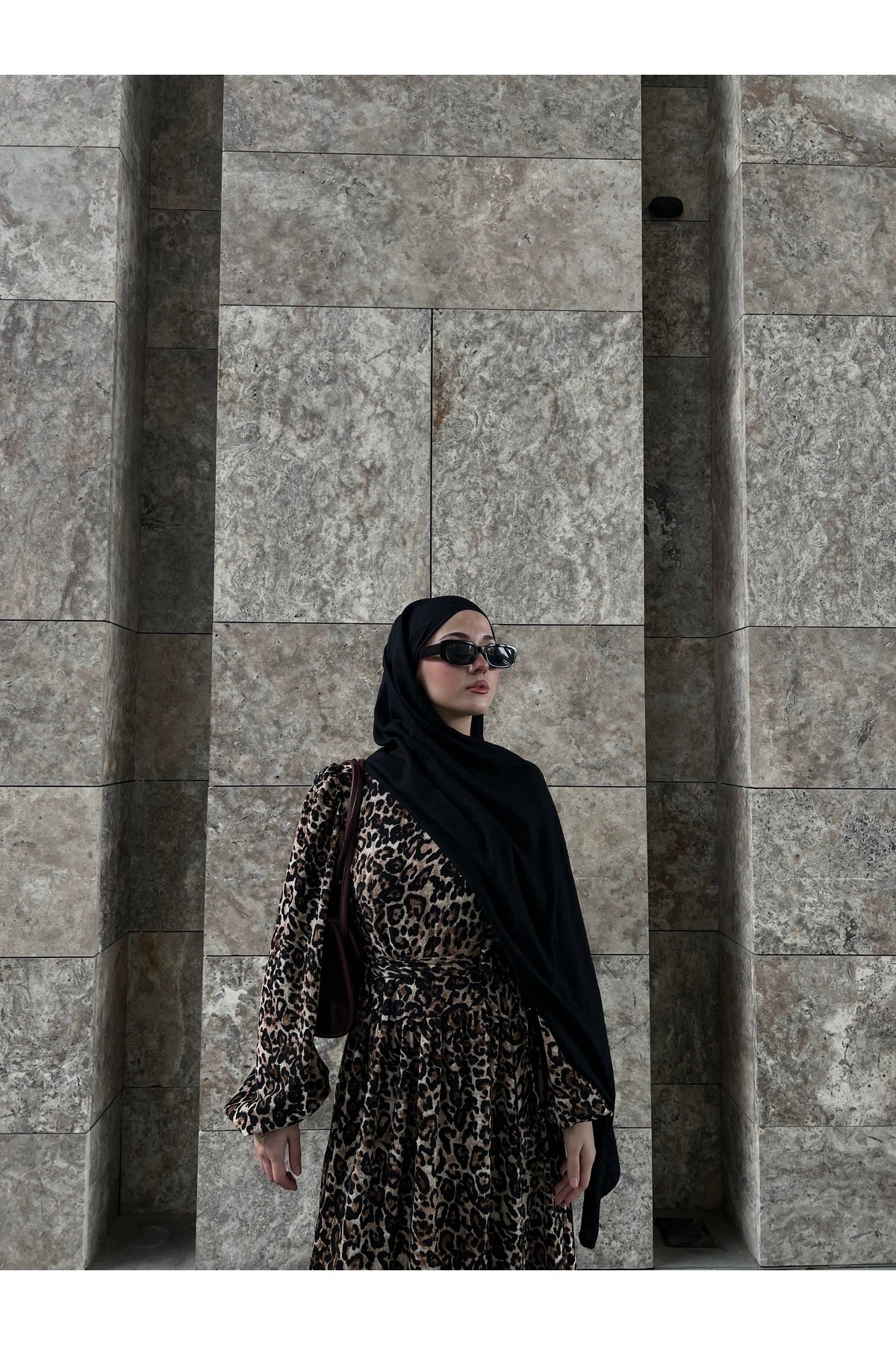 Leopar Desenli Kuşaklı Elbise