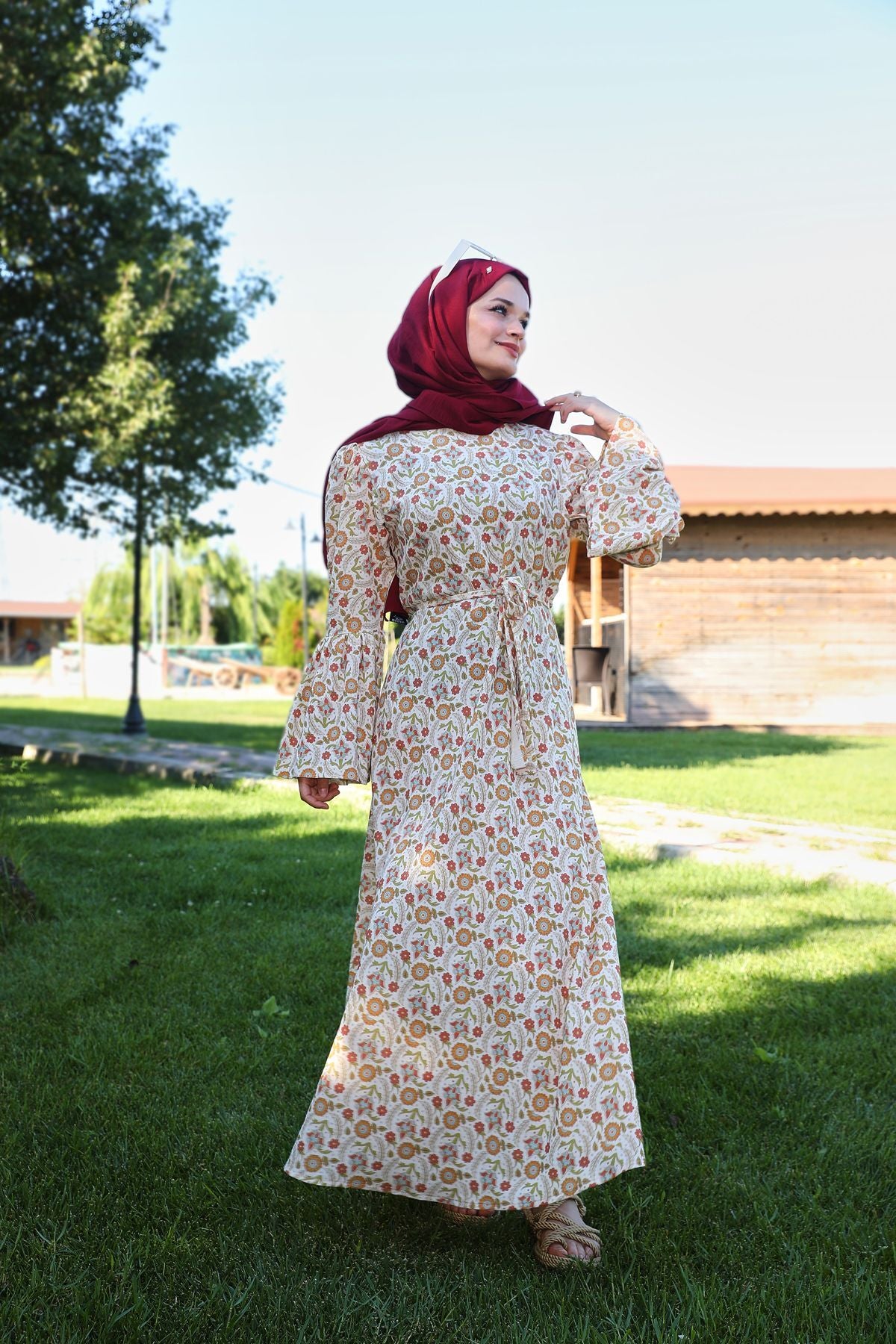 Kavuniçi Çiçek Desenli Şile Bezi Elbise
