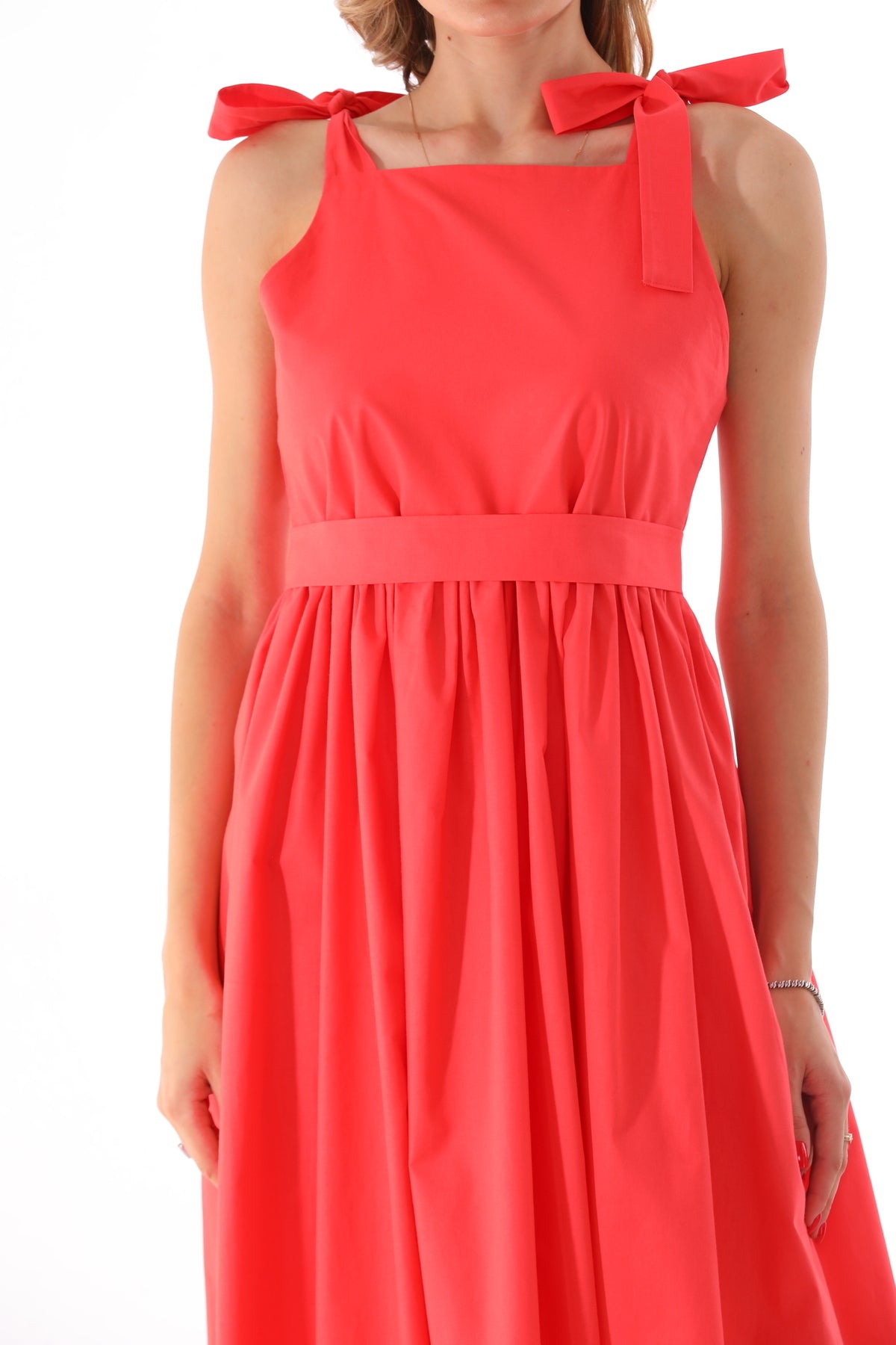 Omuzdan Bağlamalı Kuşaklı Narçiçeği Jile