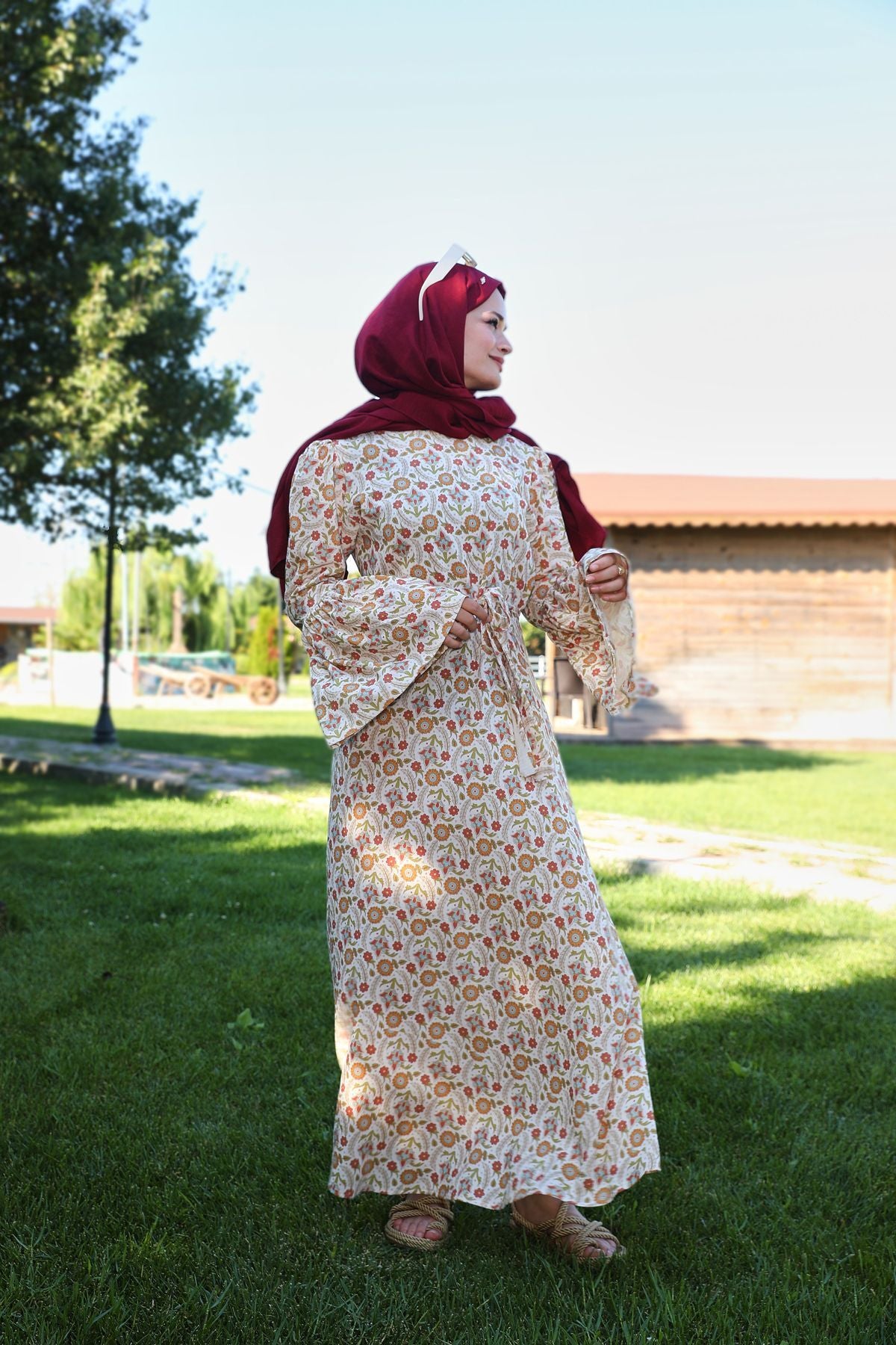 Kavuniçi Çiçek Desenli Şile Bezi Elbise