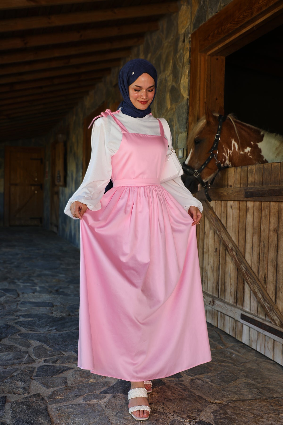 Omuzdan Bağlamalı Kuşaklı Pembe Jile