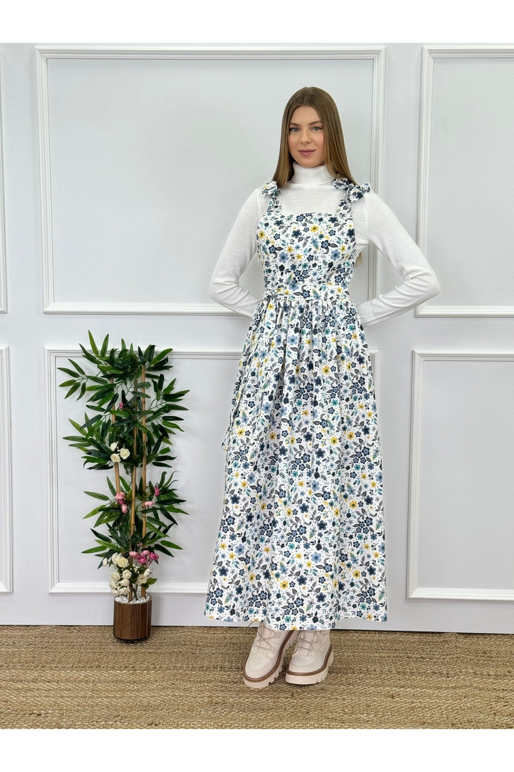 Omuzdan Bağlamalı Çiçek Desenli Mavi Jile