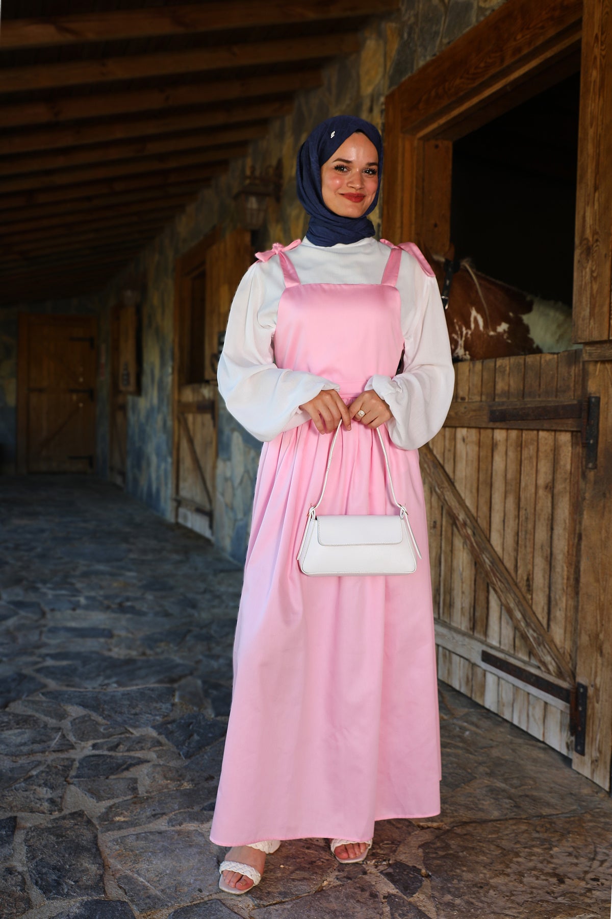 Omuzdan Bağlamalı Kuşaklı Pembe Jile