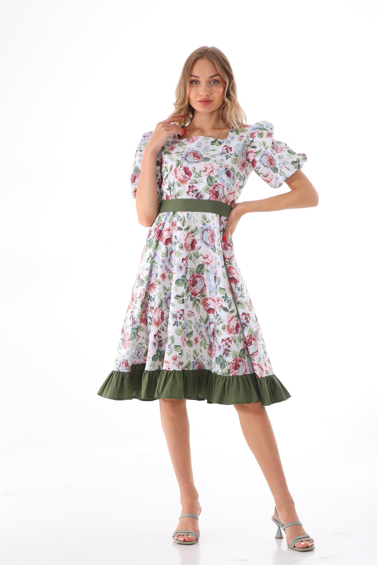 Yeşil Çiçek Desenli Fırfır Detaylı Vintage Elbise