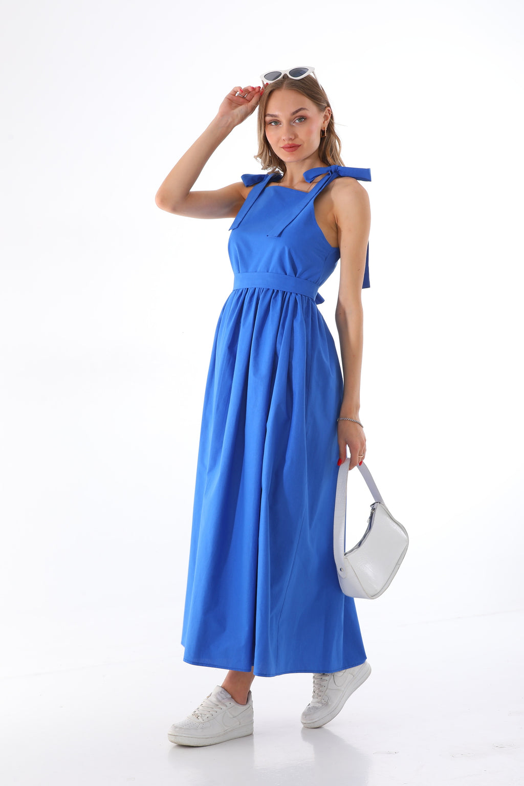 Omuzdan Bağlamalı Kuşaklı Mavi Jile