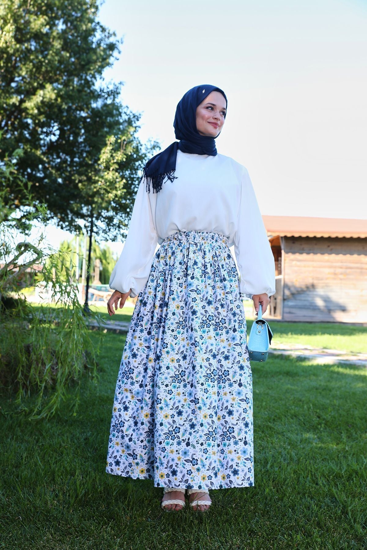 Bahar Dalı Mavi Çiçek Desenli Etek