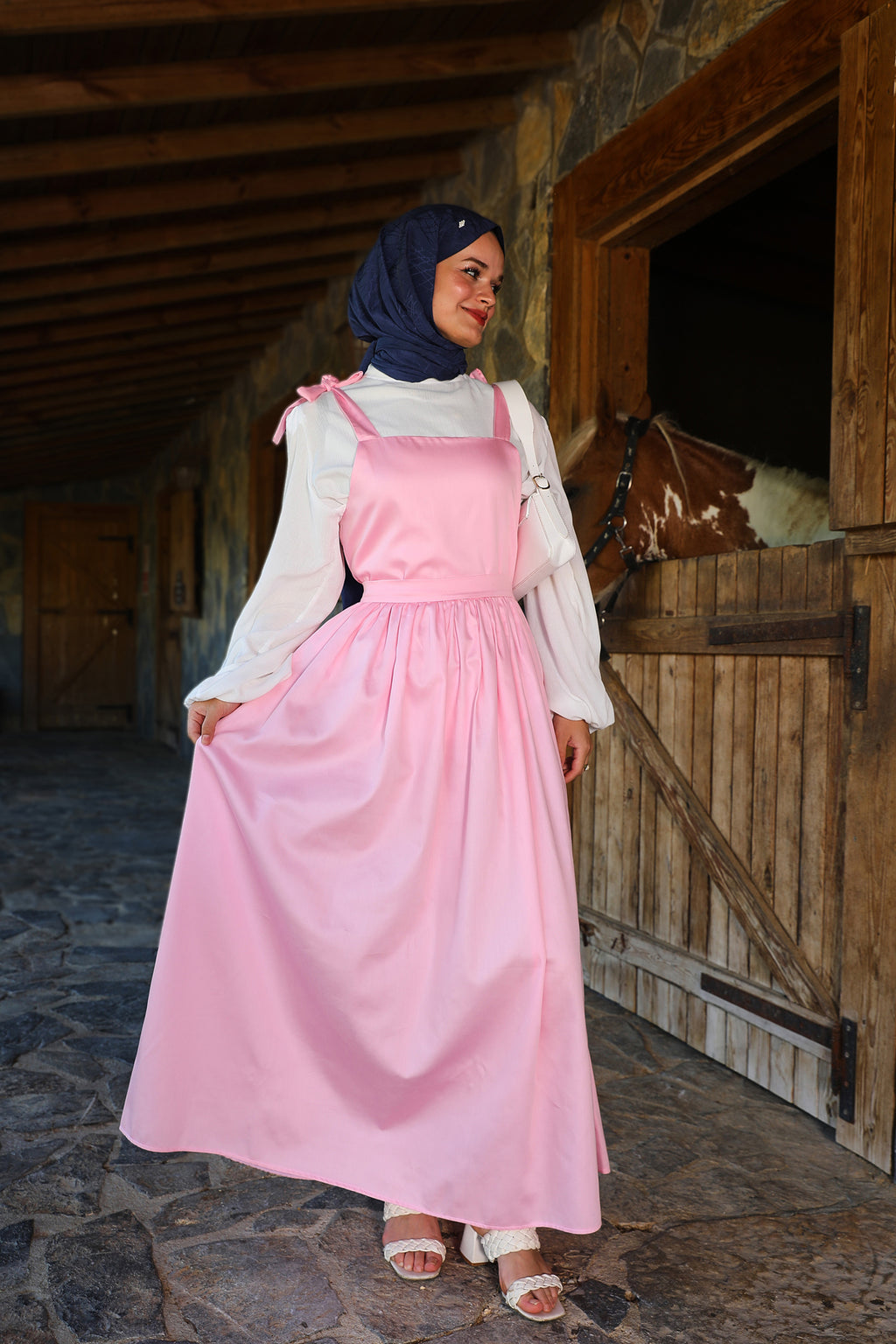 Omuzdan Bağlamalı Kuşaklı Pembe Jile