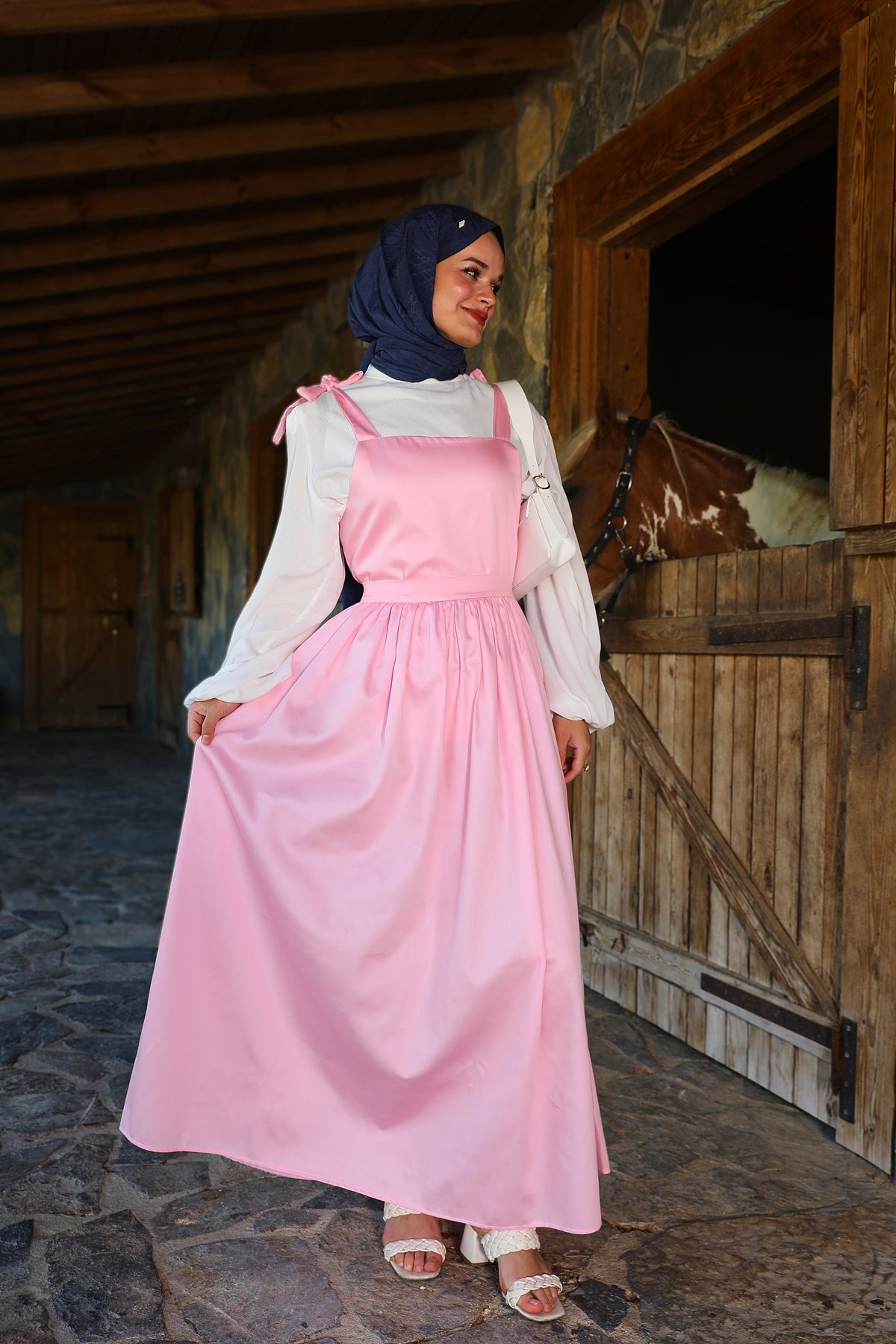 Omuzdan Bağlamalı Kuşaklı Pembe Jile