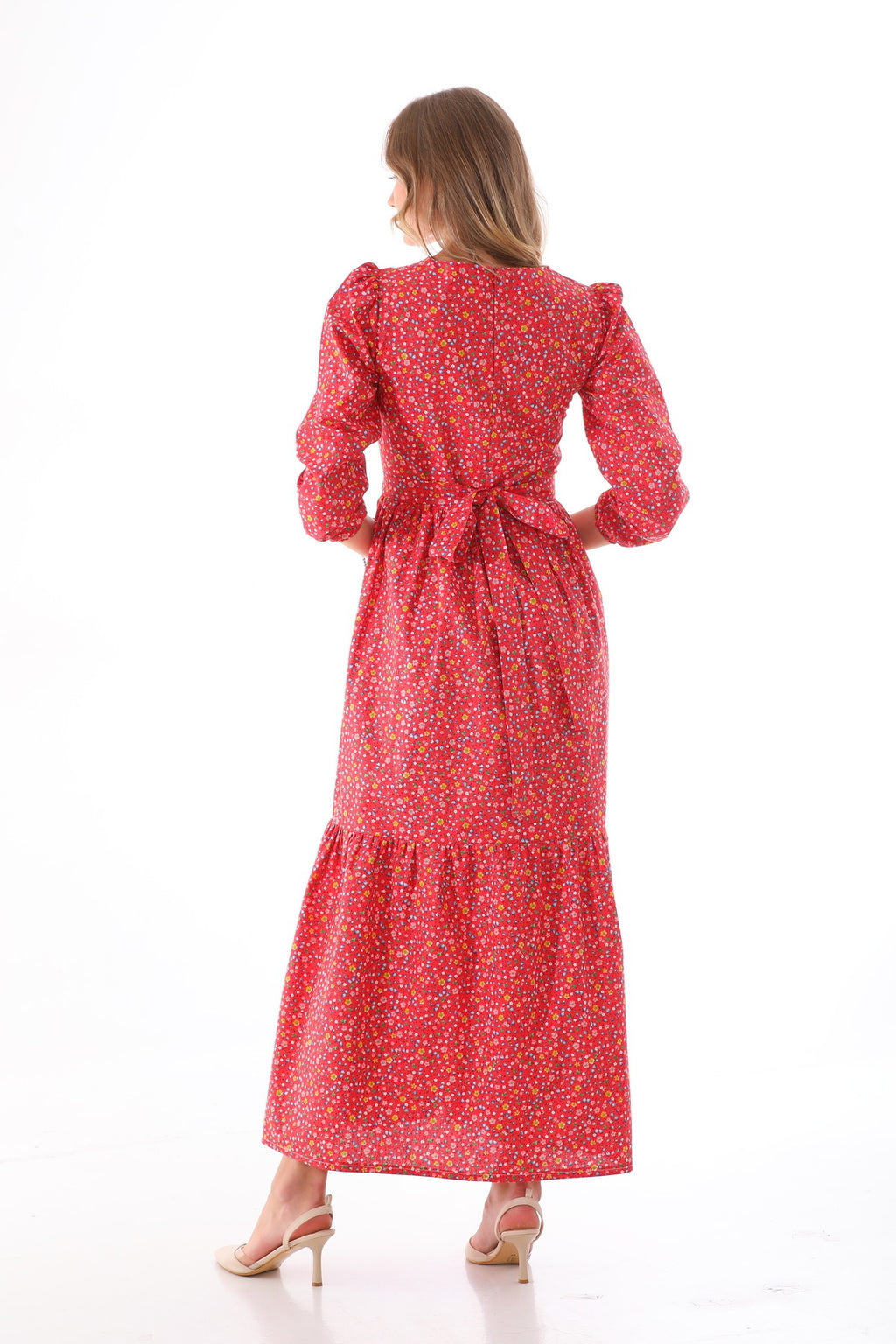 Kırmızı Çiçek Desenli Kat Kat Tesettür Elbise