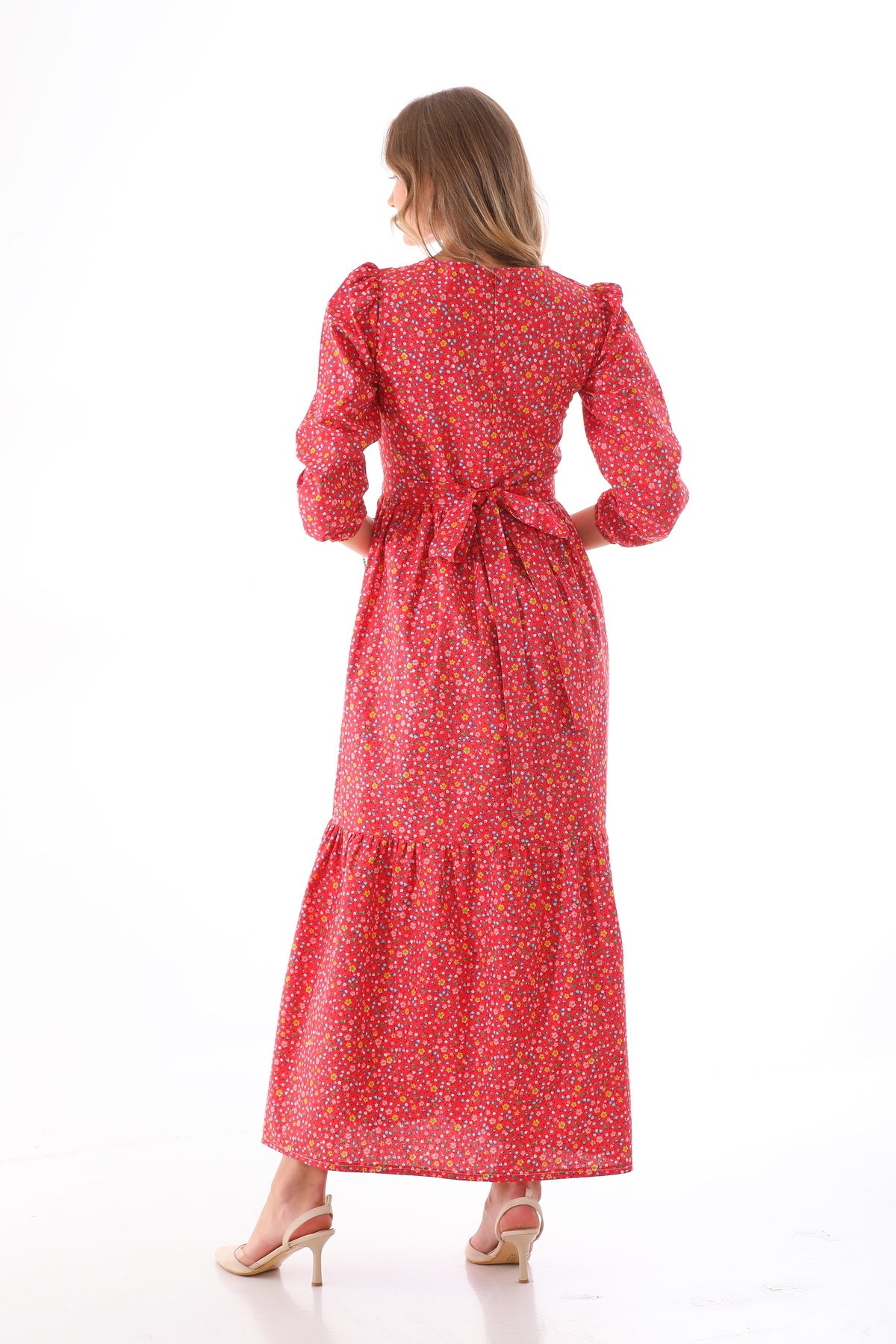 Kırmızı Çiçek Desenli Kat Kat Tesettür Elbise