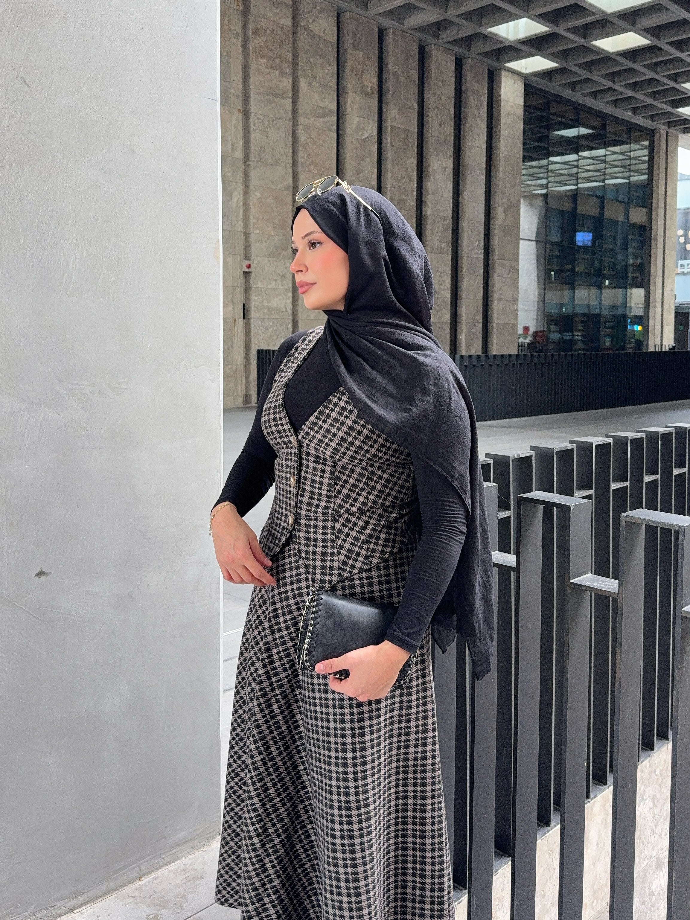 Kahverengi Ekoseli Kışlık Yelekli Takım