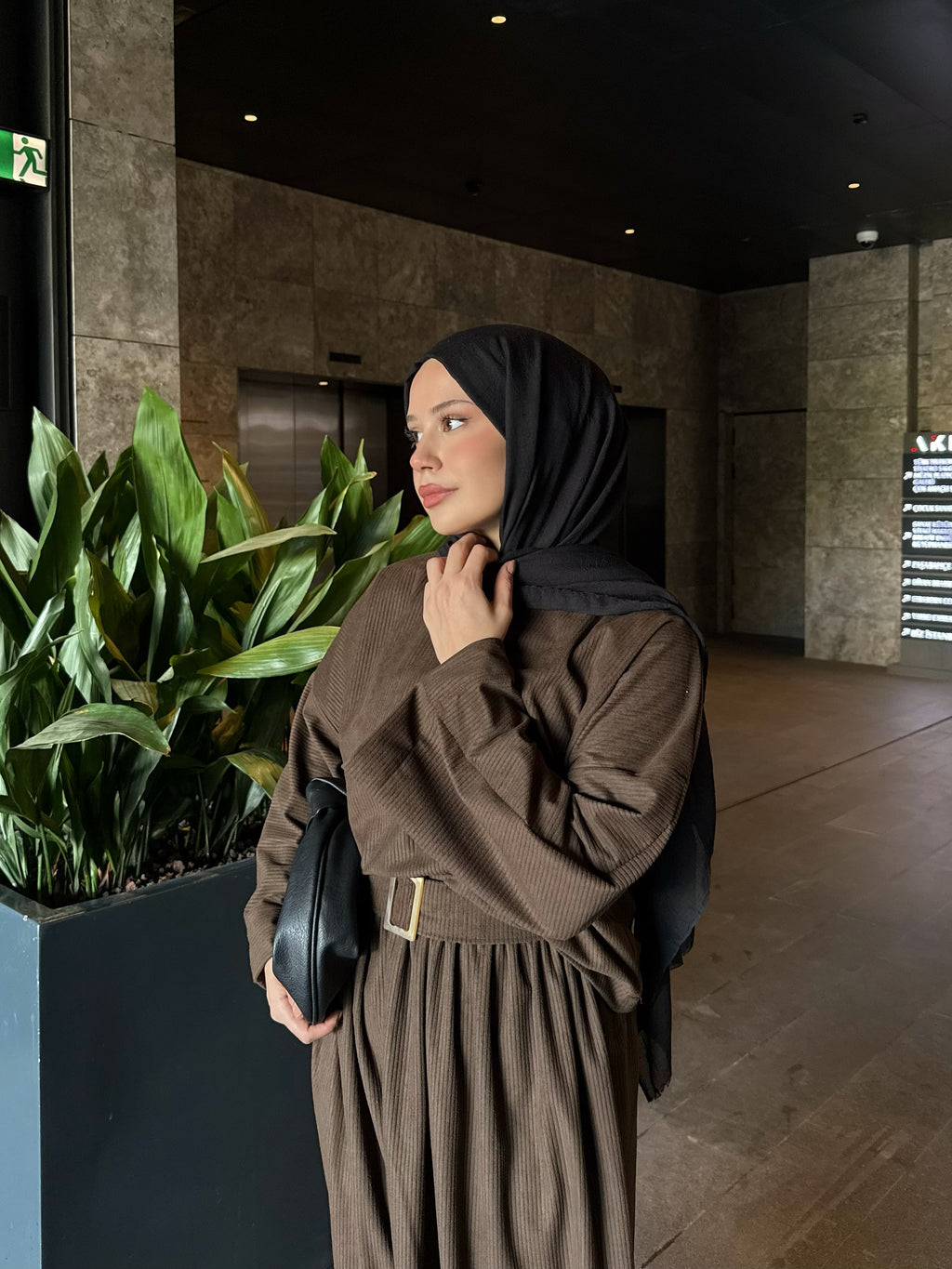 Kadın Kahverengi Kadife Etekli Takım