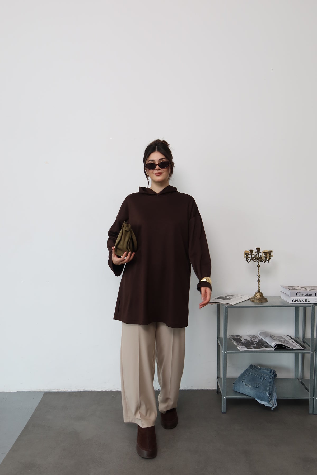 Kahverengi Kapüşonlu Sweatshirt