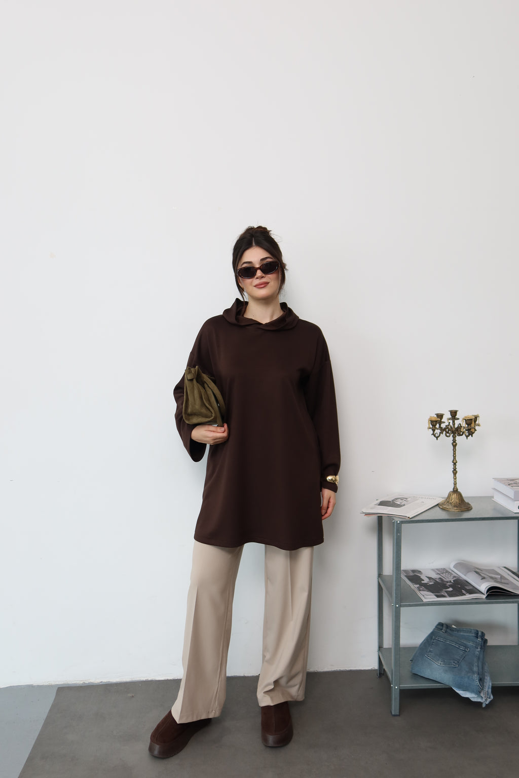 Kahverengi Kapüşonlu Sweatshirt