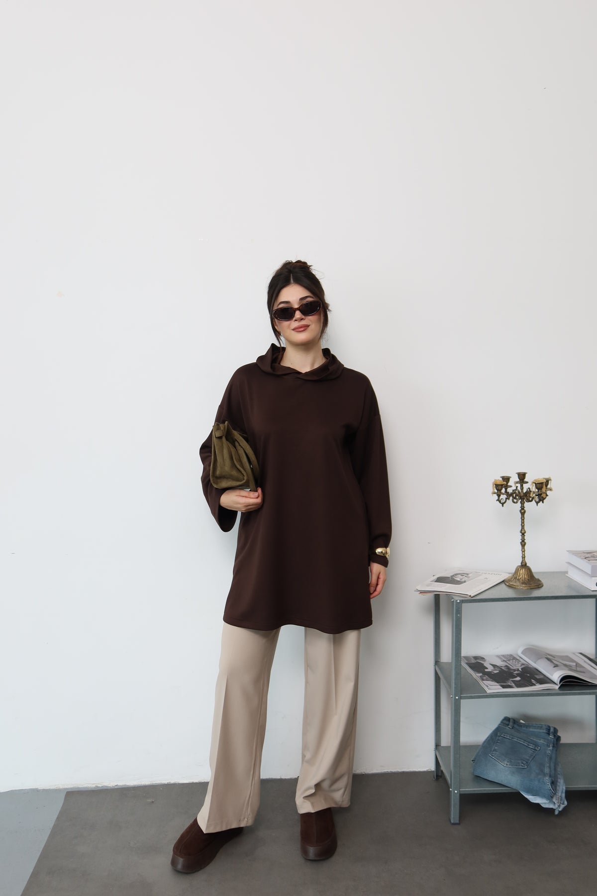 Kahverengi Kapüşonlu Sweatshirt