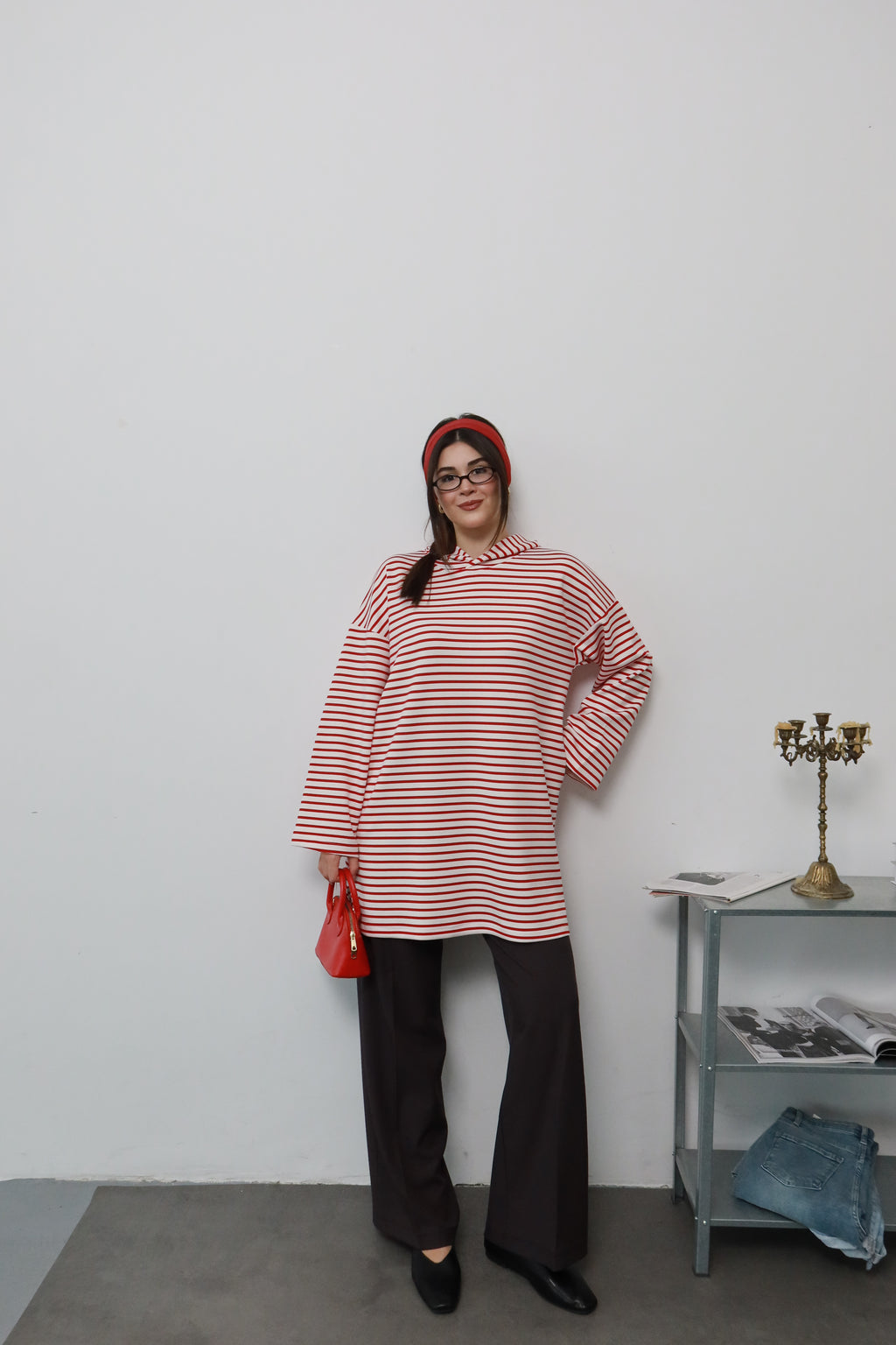 Kırmızı Çizgili Kapüşonlu Sweatshirt