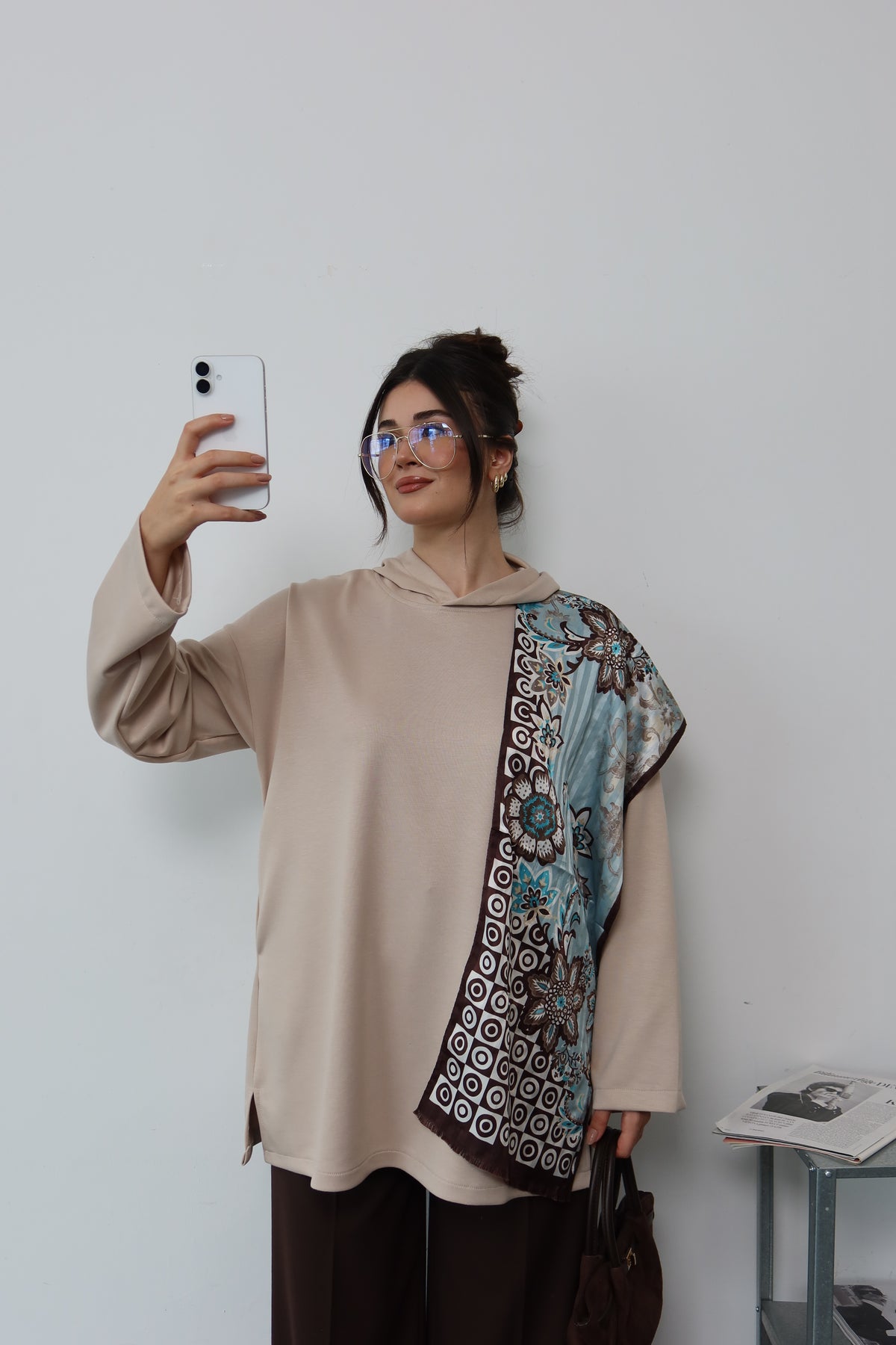 Krem Kapüşonlu Sweatshirt