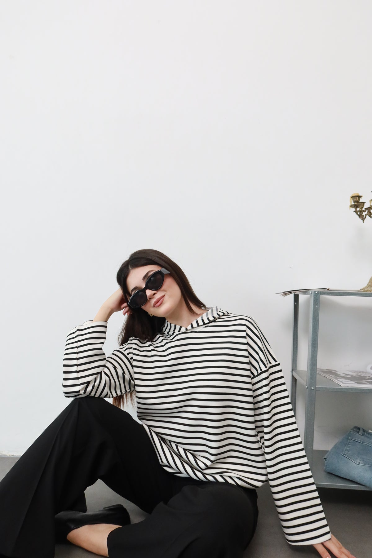 Siyah Çizgili Kapüşonlu Sweatshirt