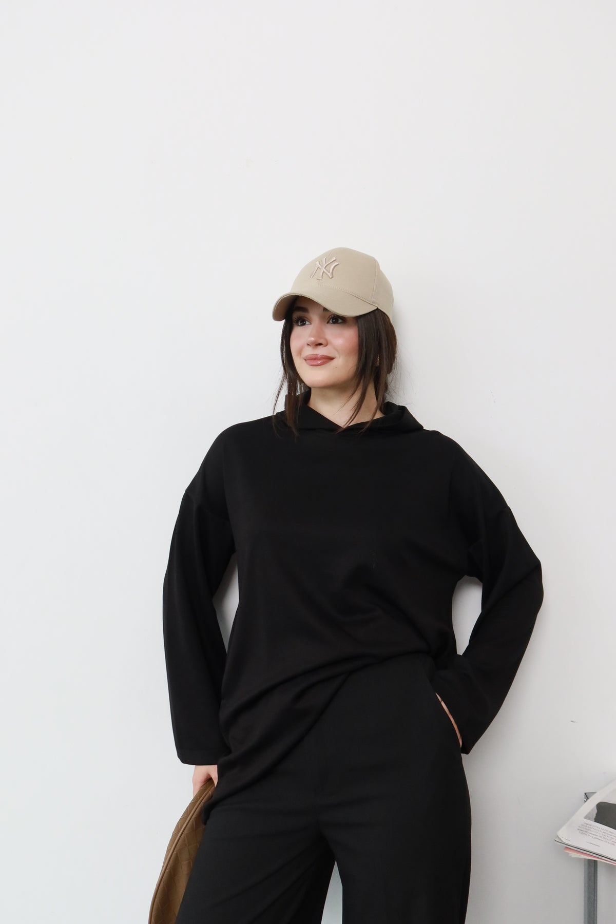 Siyah Kapüşonlu Sweatshirt