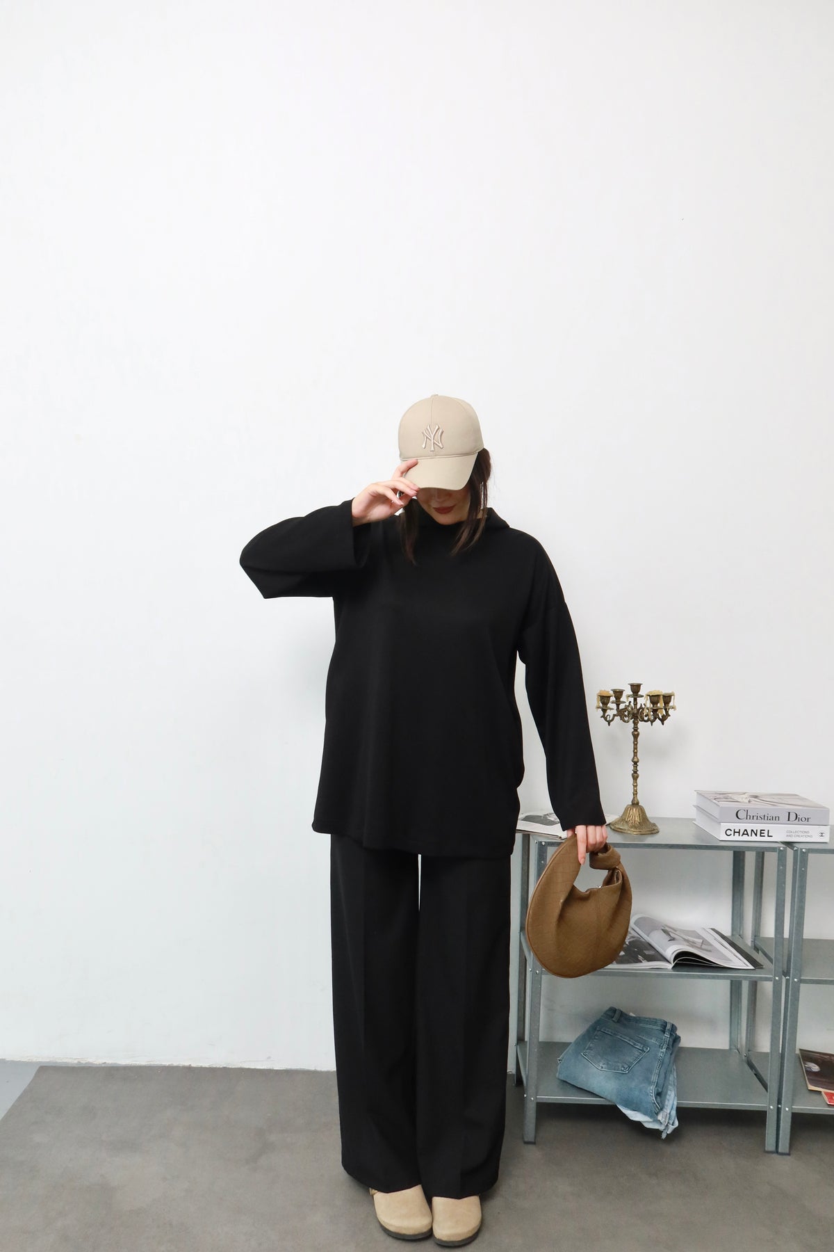 Siyah Kapüşonlu Sweatshirt