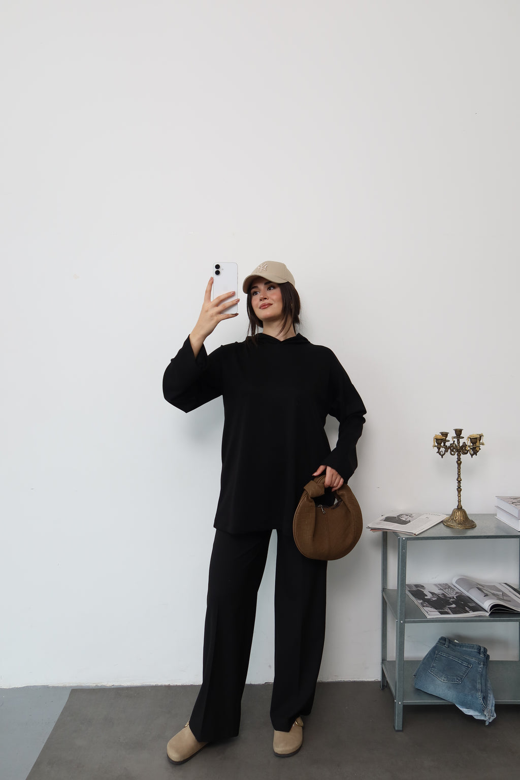 Siyah Kapüşonlu Sweatshirt