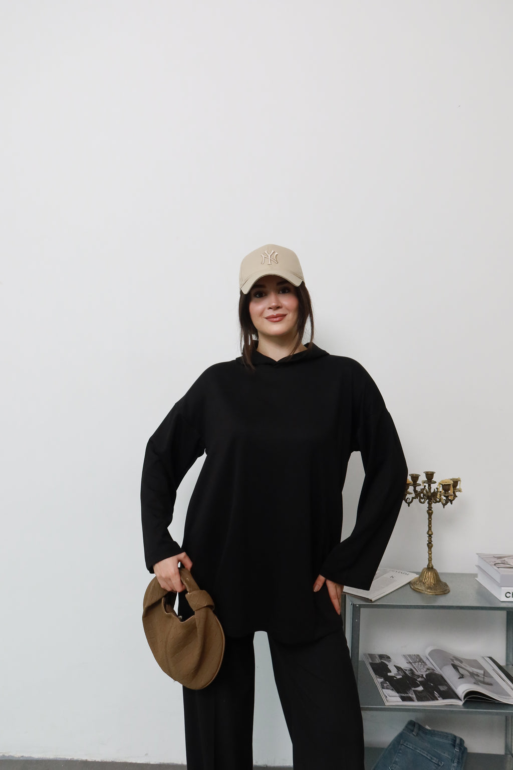 Siyah Kapüşonlu Sweatshirt
