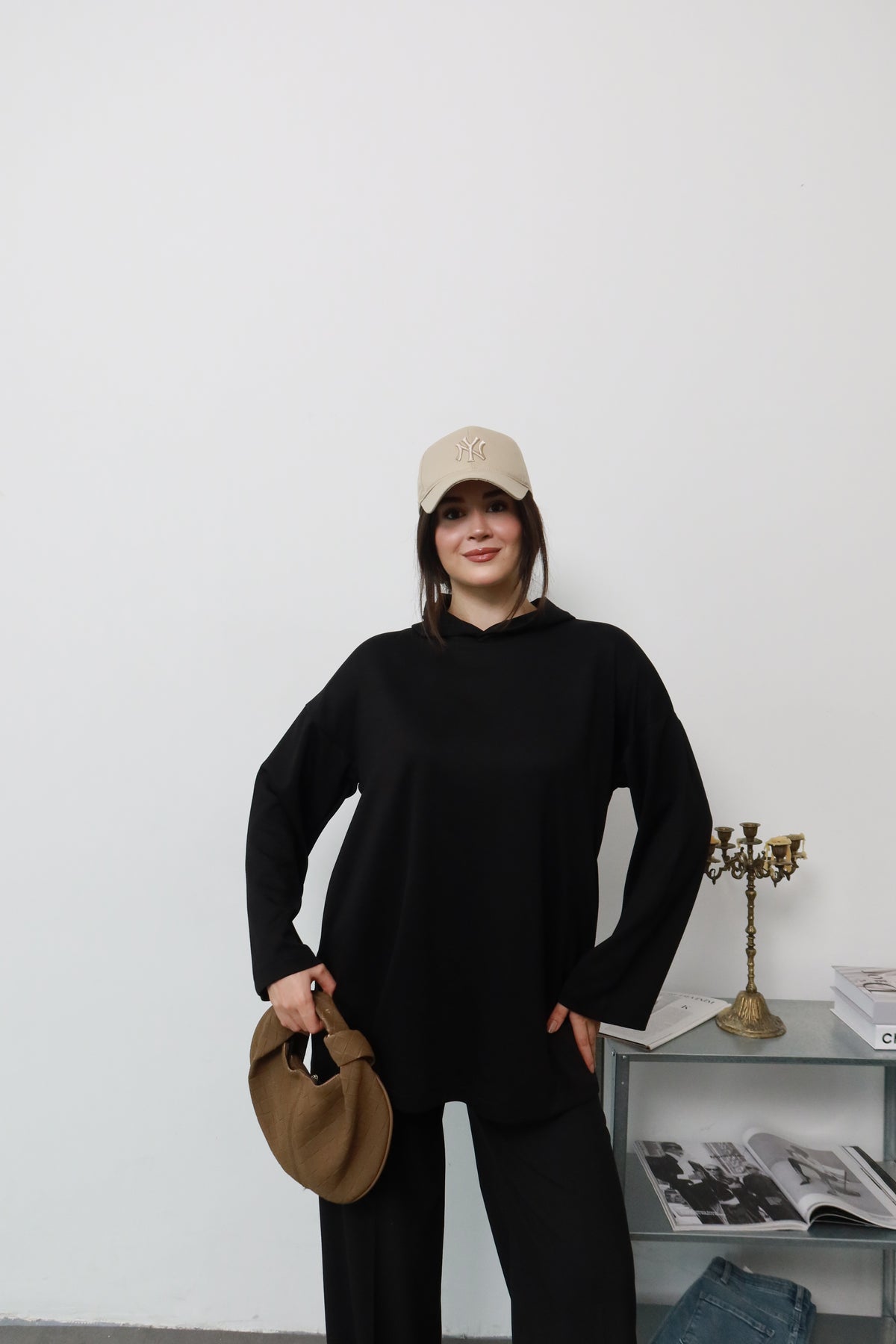 Siyah Kapüşonlu Sweatshirt