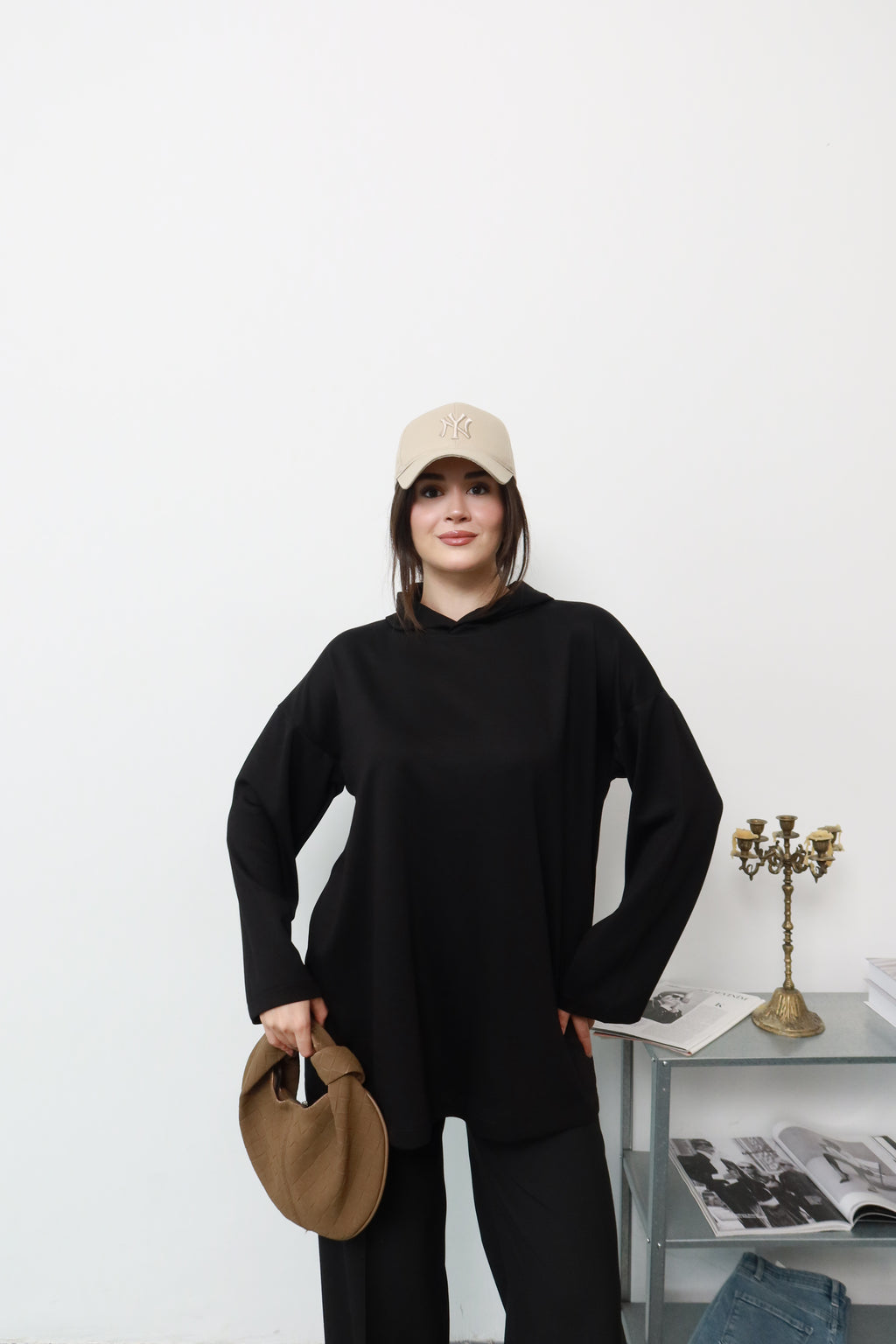 Siyah Kapüşonlu Sweatshirt